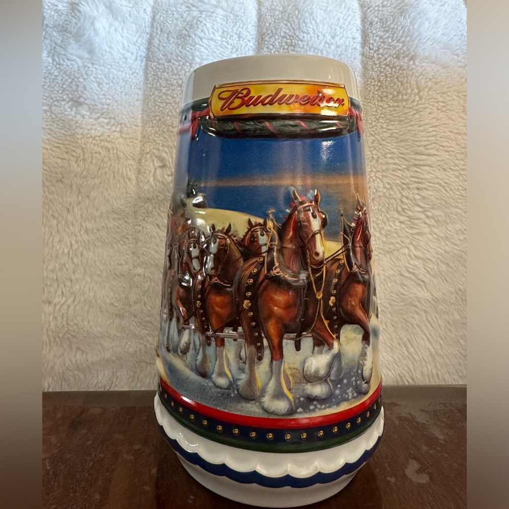 2002 holiday stein mug